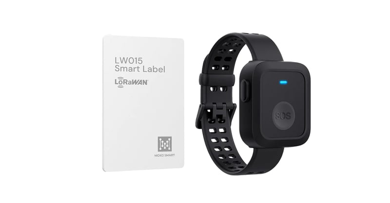Moko Smart LW015 LoRaWAN Smart Label and LW014 Wearable Panic Button featuring Semtech SX1262 LoRa technology unveiled at CES 2026 for asset tracking and emergency response applications